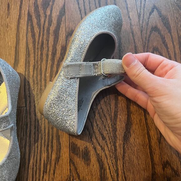 Cat & Jack Silver Glitter Sparkle Velcro Mary Jane Fancy Dress Shoe - Size 9 - Picture 7 of 8